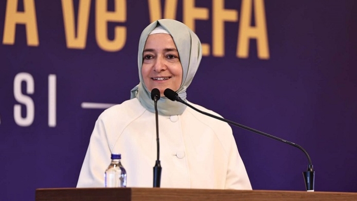 AK Parti Genel Başkan Yardımcısı Fatma Betül Sayan Kaya, görevlerinden affını istedi
