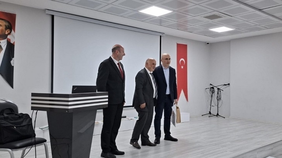 ÖĞDER RİZE ŞUBESİNDEN OKUMA ALIŞKANLIĞI ÜZERİNE ANLAMLI KONFERANS