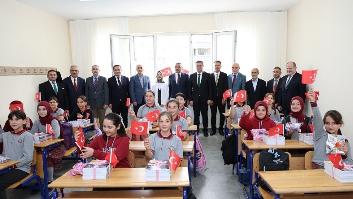 Rize’de İlk Ders Zili Çaldı: 59 Bin Evladımız Okula Koştu!