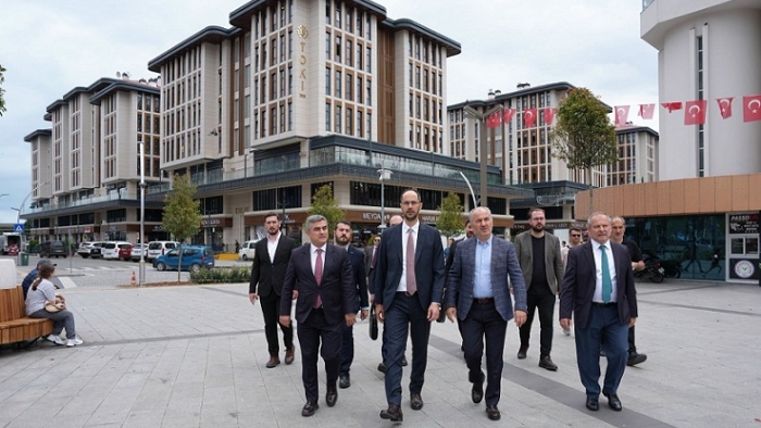 Başkan Metin ve Bakanlık Heyeti, Kentsel Dönüşüm Çalışmaları Yerinde İnceledi